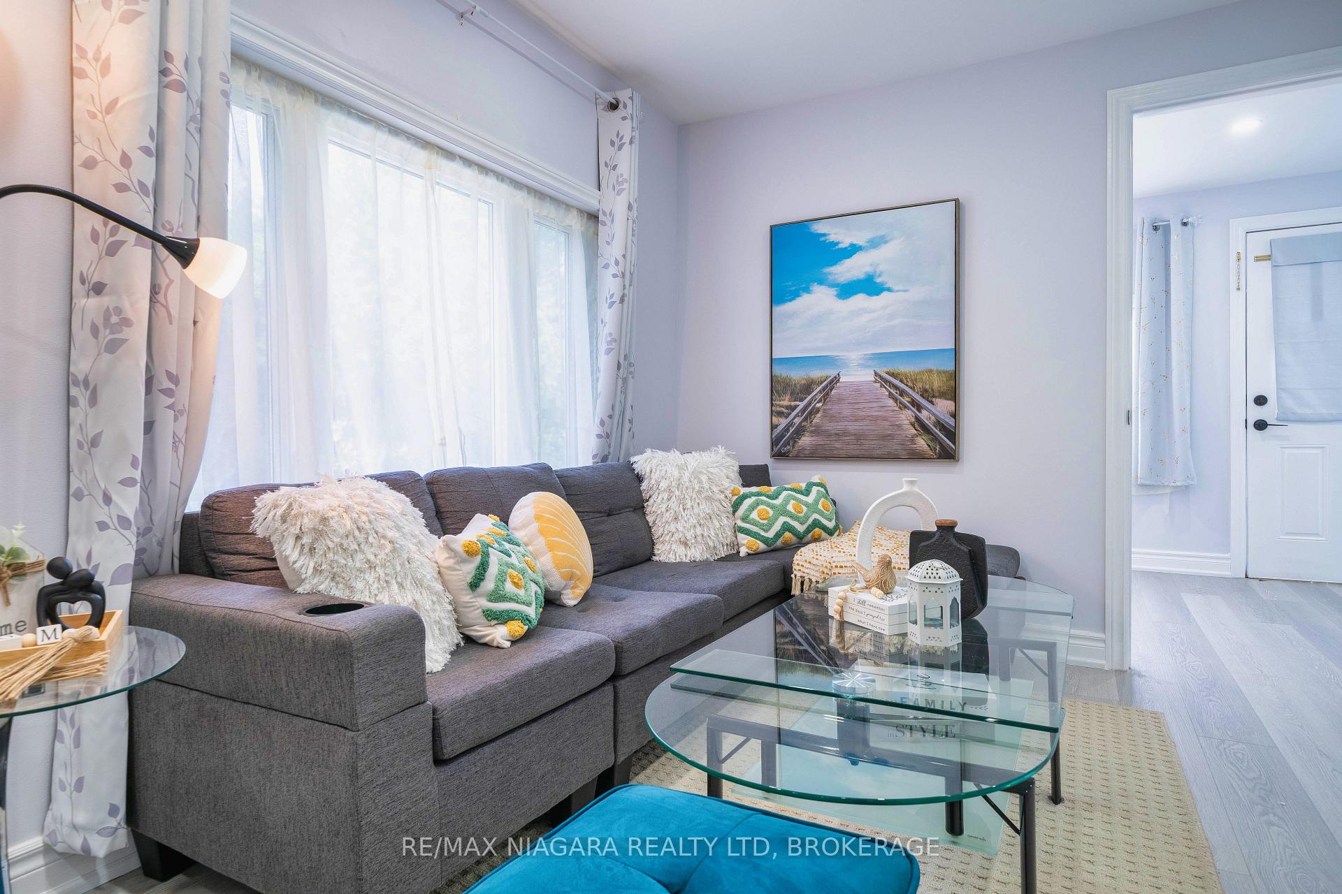 Photo 17 of 402 The Queensway South, Georgina, Keswick South — HOMEH