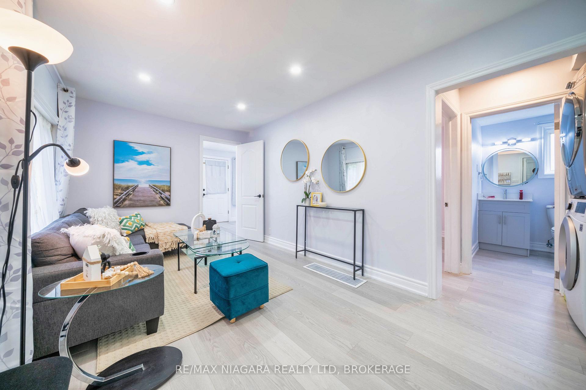 Photo 18 of 402 The Queensway South, Georgina, Keswick South — HOMEH