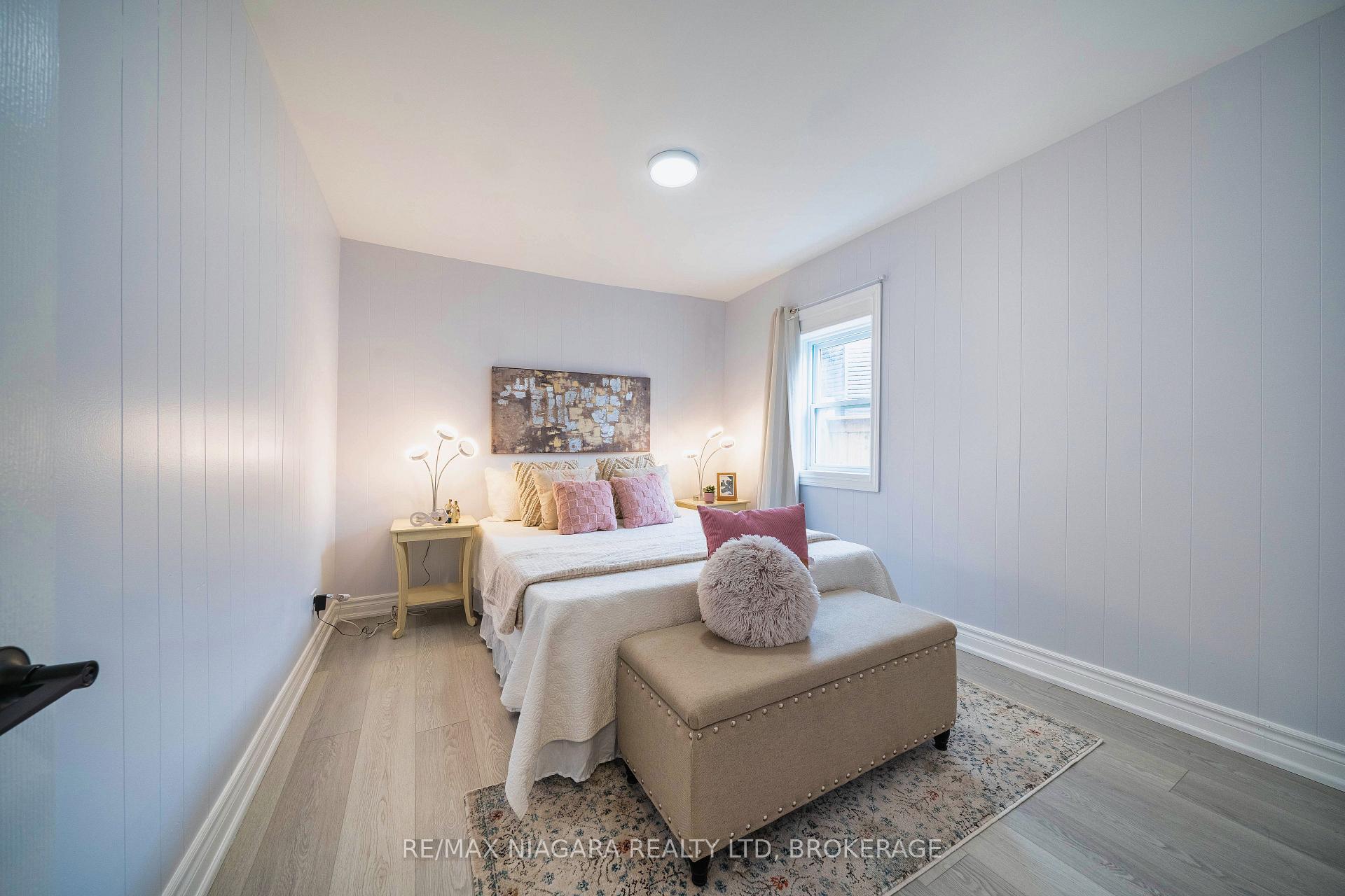 Photo 16 of 402 The Queensway South, Georgina, Keswick South — HOMEH