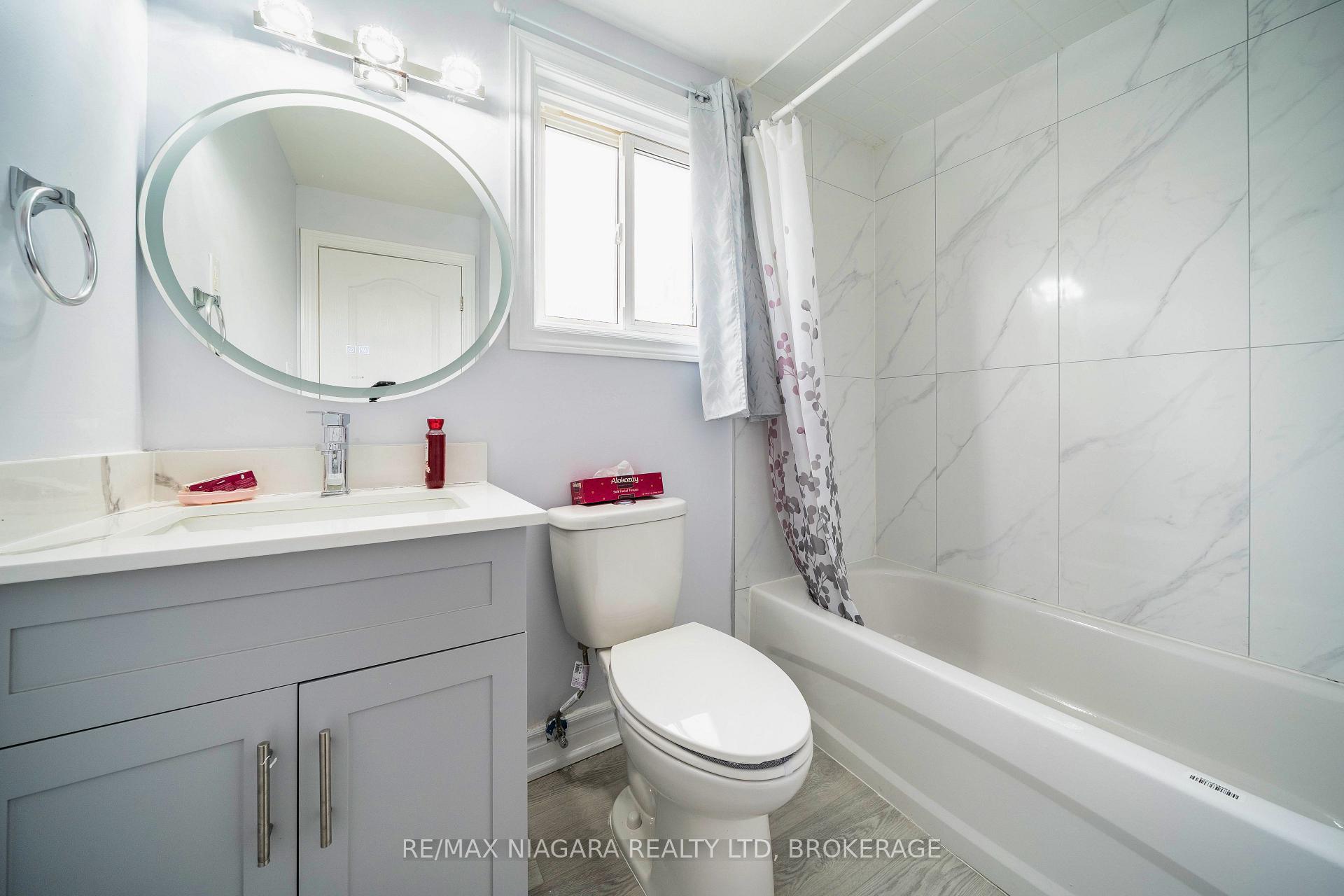 Photo 24 of 402 The Queensway South, Georgina, Keswick South — HOMEH