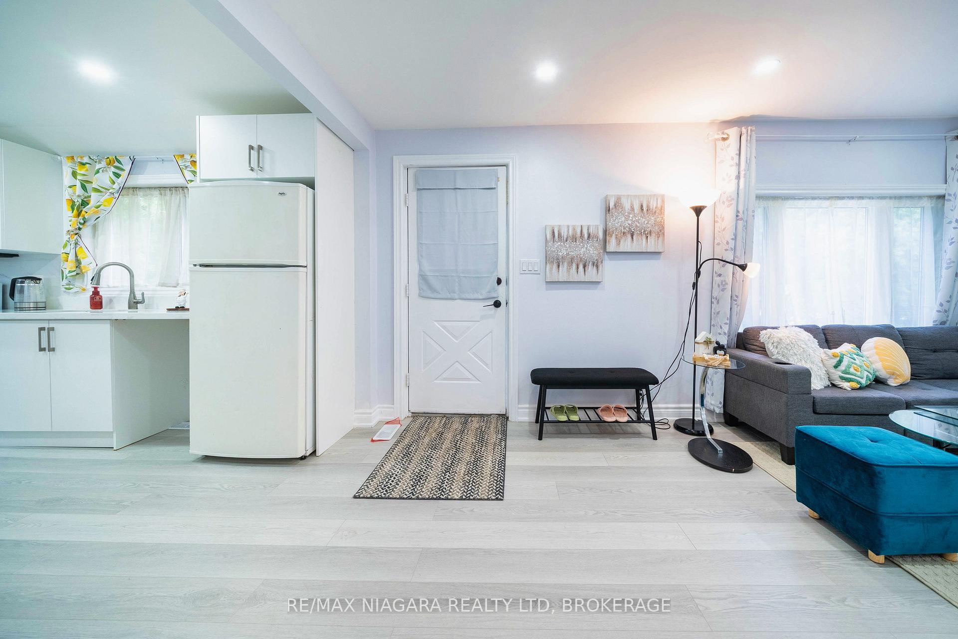 Photo 26 of 402 The Queensway South, Georgina, Keswick South — HOMEH