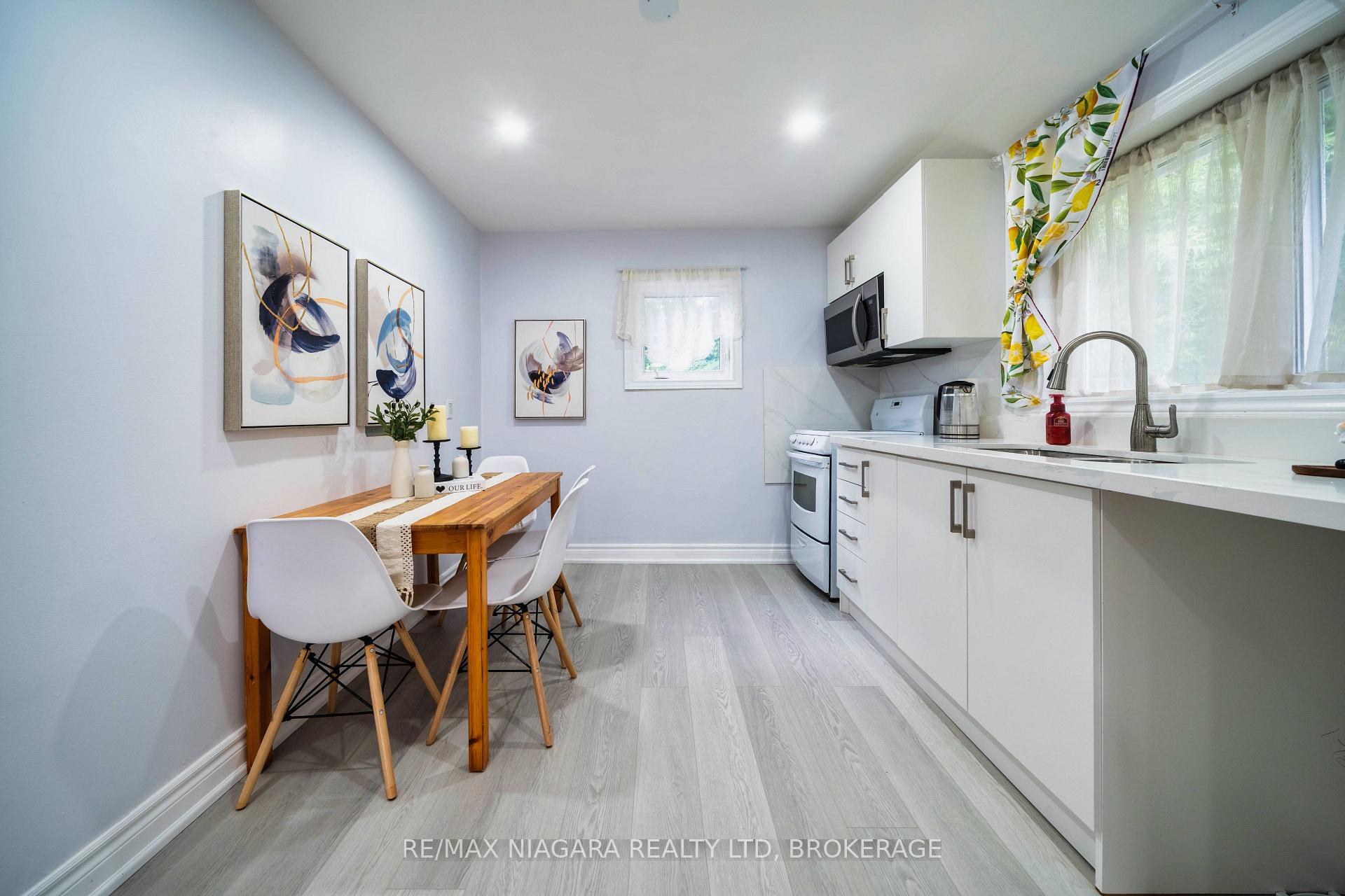 Photo 36 of 402 The Queensway South, Georgina, Keswick South — HOMEH