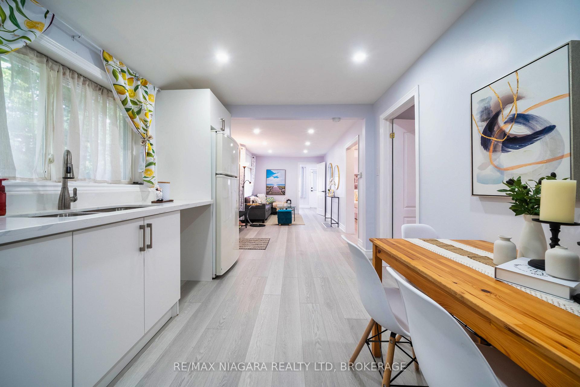 Photo 31 of 402 The Queensway South, Georgina, Keswick South — HOMEH
