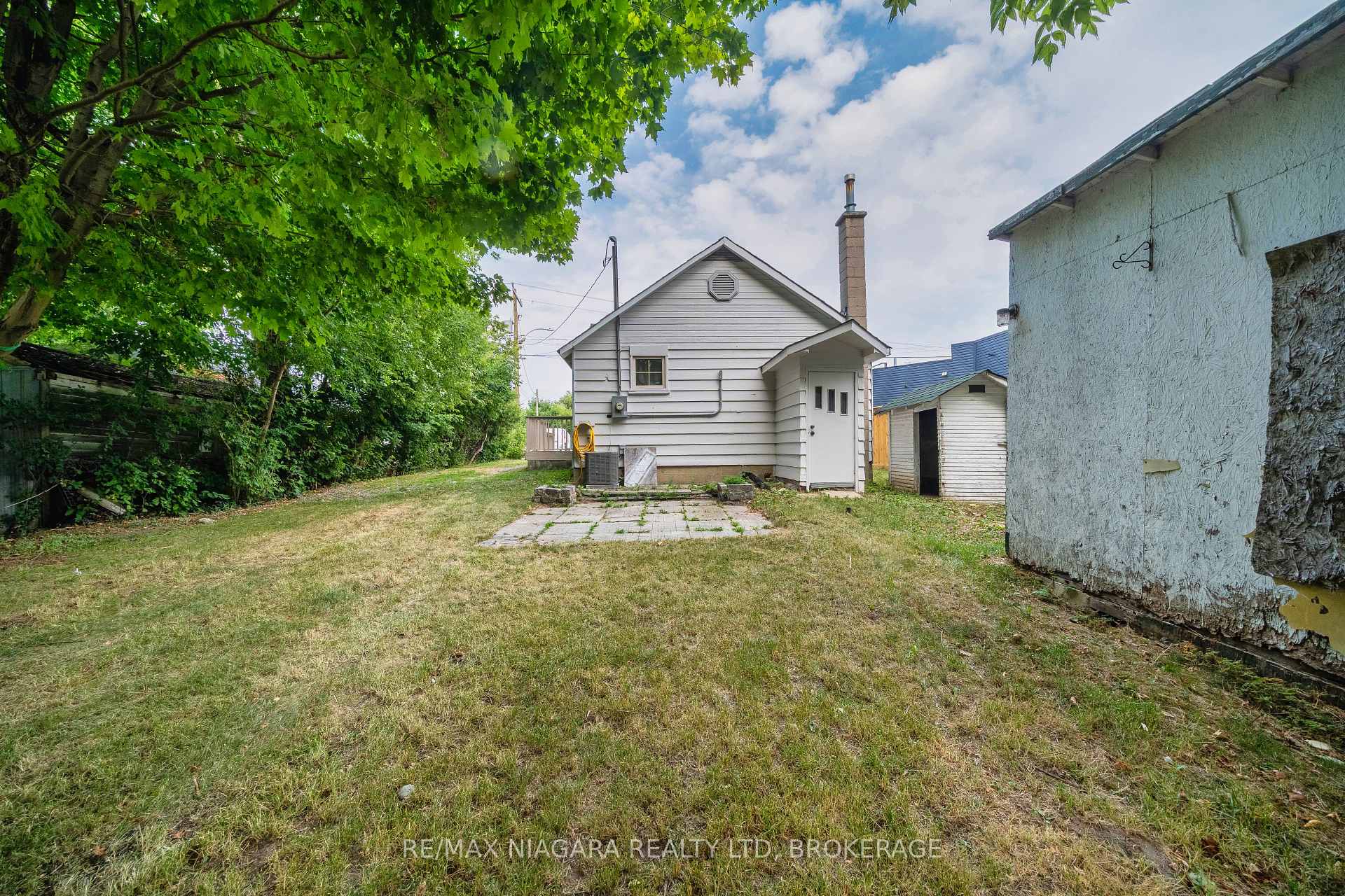 Photo 35 of 402 The Queensway South, Georgina, Keswick South — HOMEH