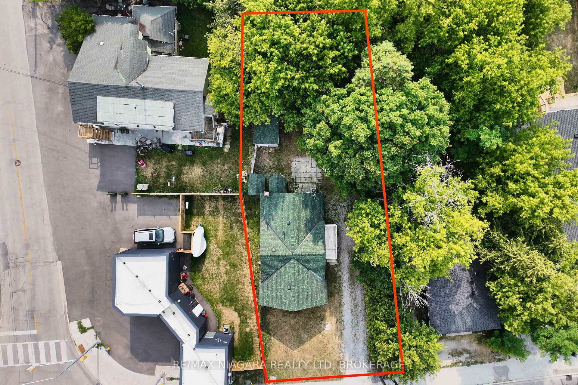 Photo 37 of 402 The Queensway South, Georgina, Keswick South — HOMEH