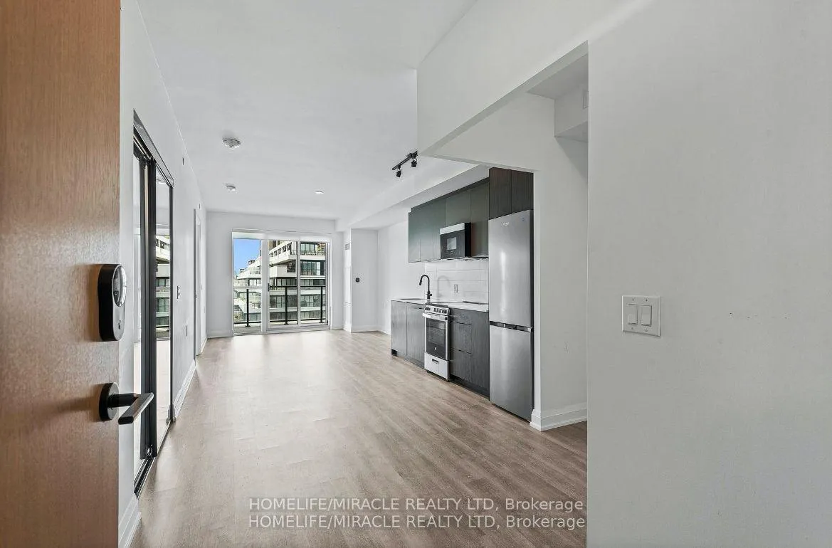 Photo 8 of Unit 601, 2369 Danforth Avenue, Toronto, East End-Danforth — HOMEH
