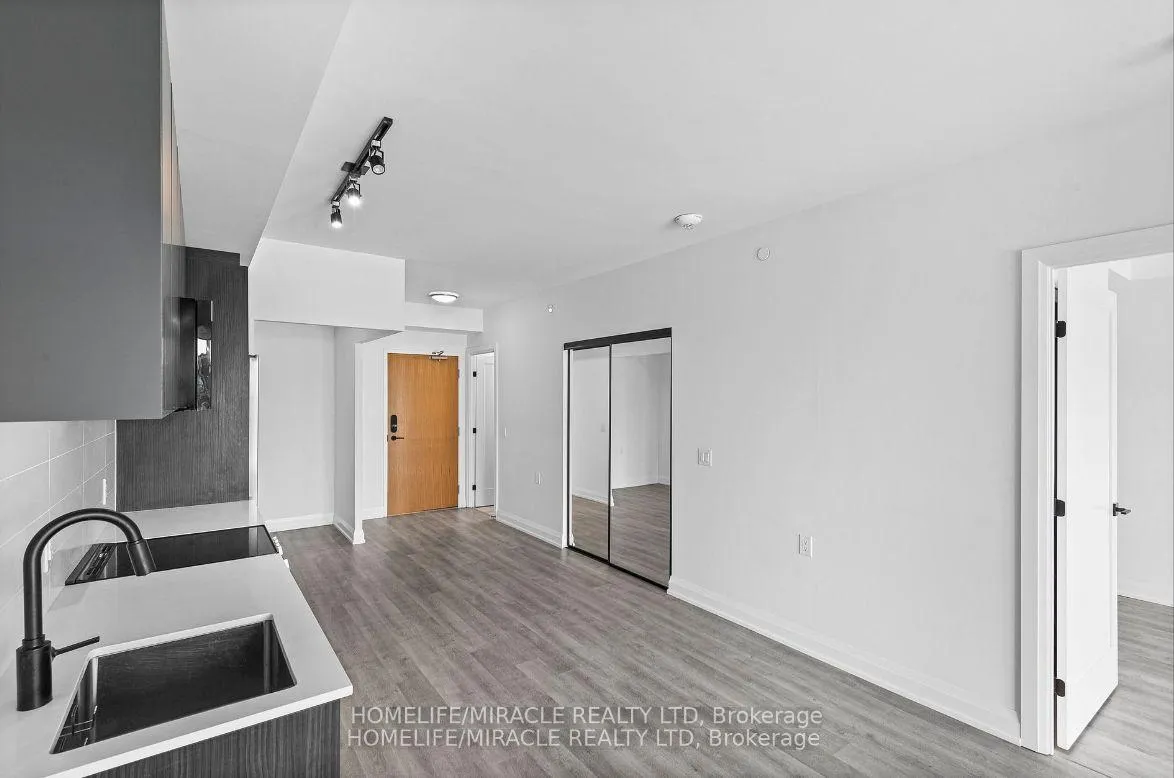 Photo 10 of Unit 601, 2369 Danforth Avenue, Toronto, East End-Danforth — HOMEH