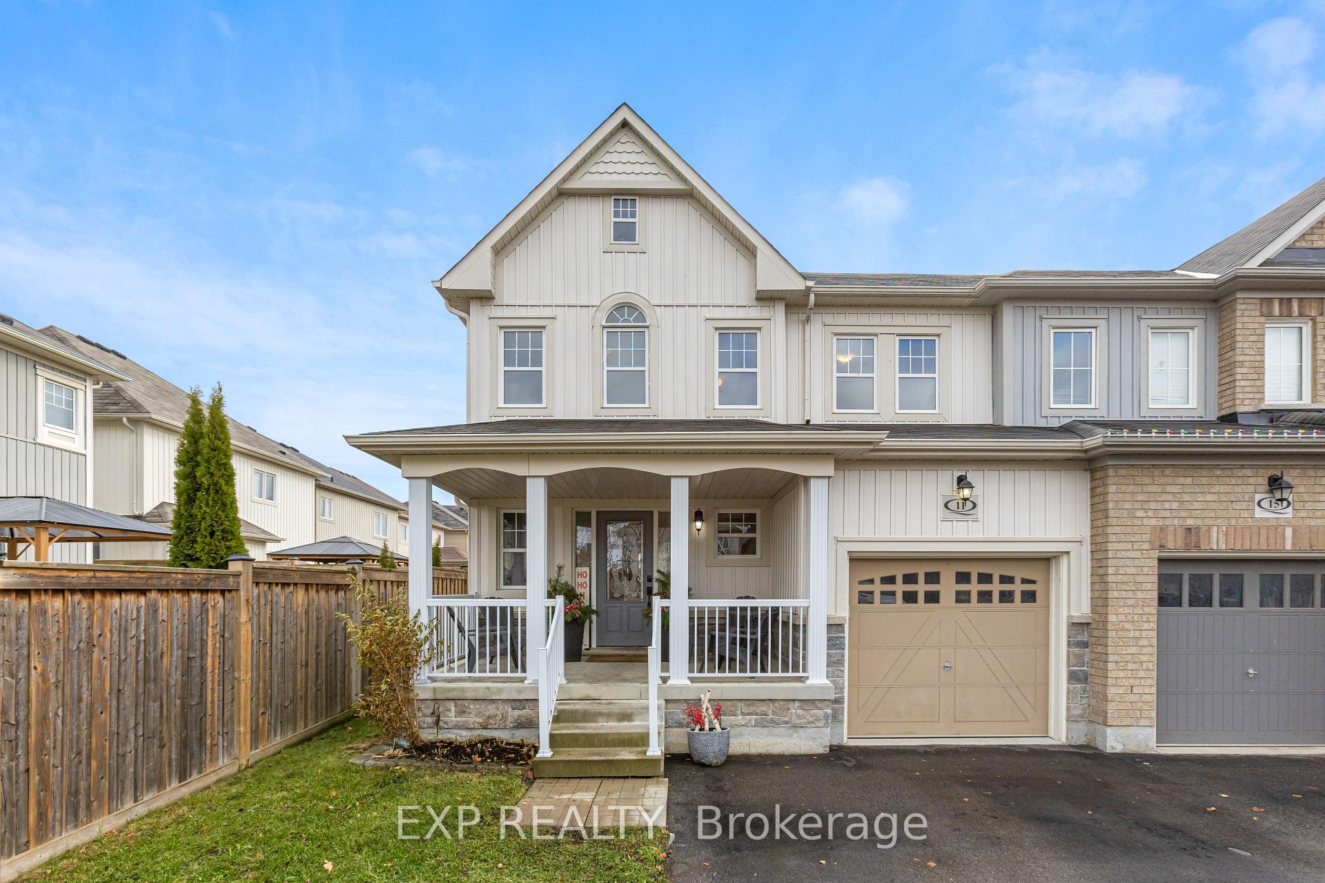 Photo 1 of 11 Robb Lane, Clarington, Bowmanville — HOMEH