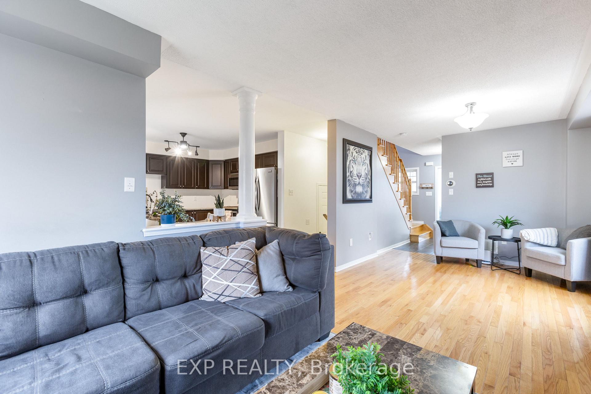 Photo 6 of 11 Robb Lane, Clarington, Bowmanville — HOMEH