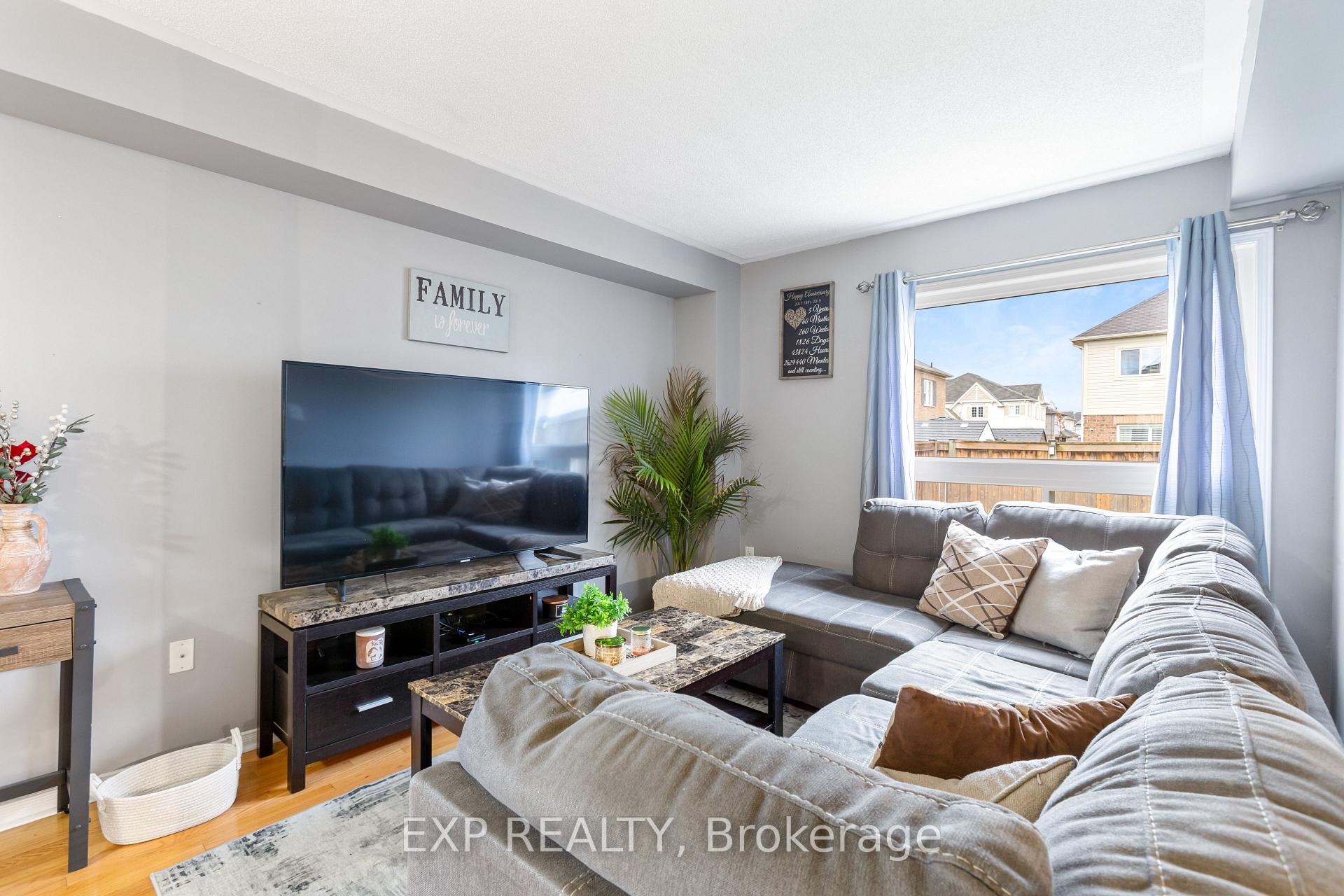 Photo 15 of 11 Robb Lane, Clarington, Bowmanville — HOMEH