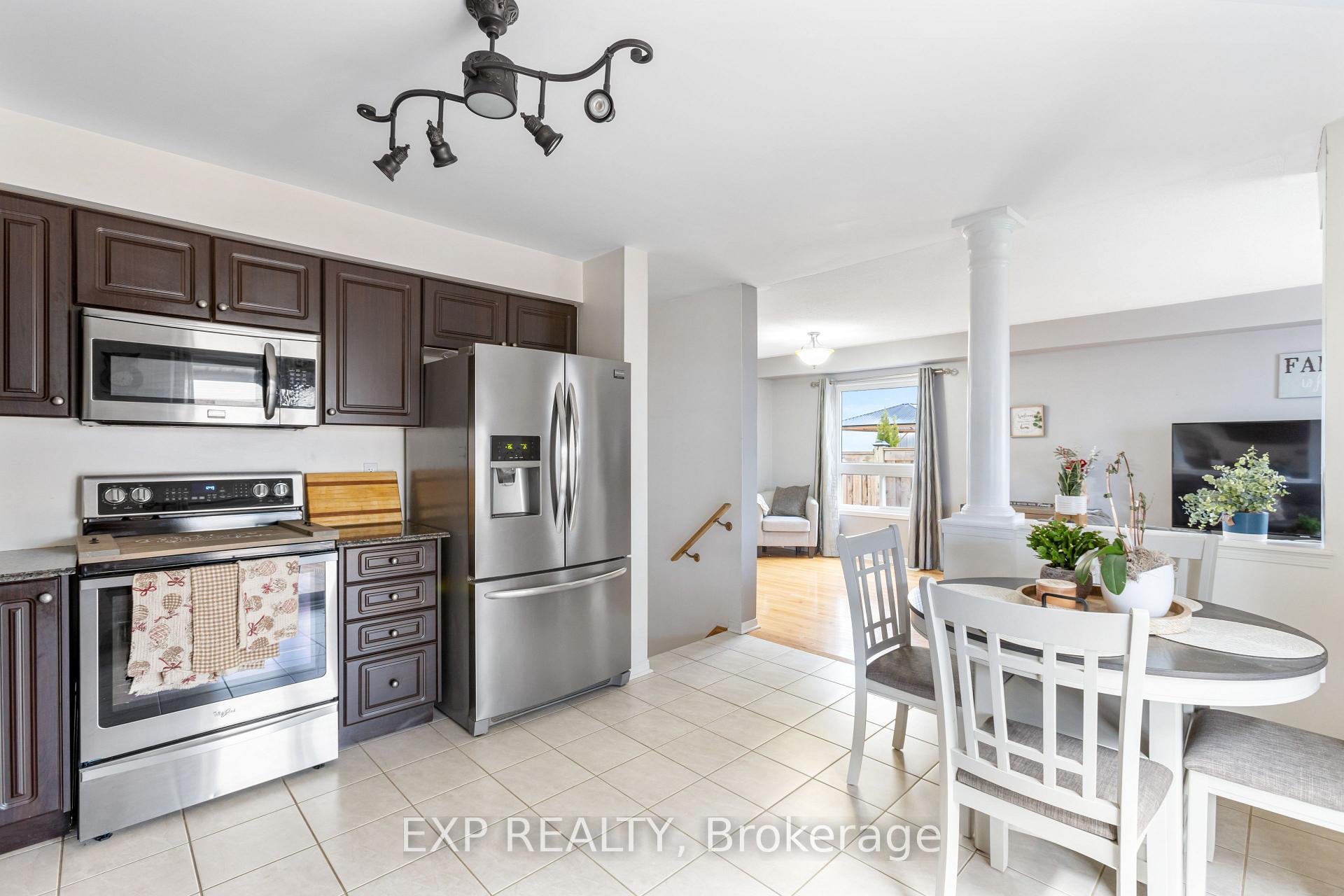 Photo 13 of 11 Robb Lane, Clarington, Bowmanville — HOMEH