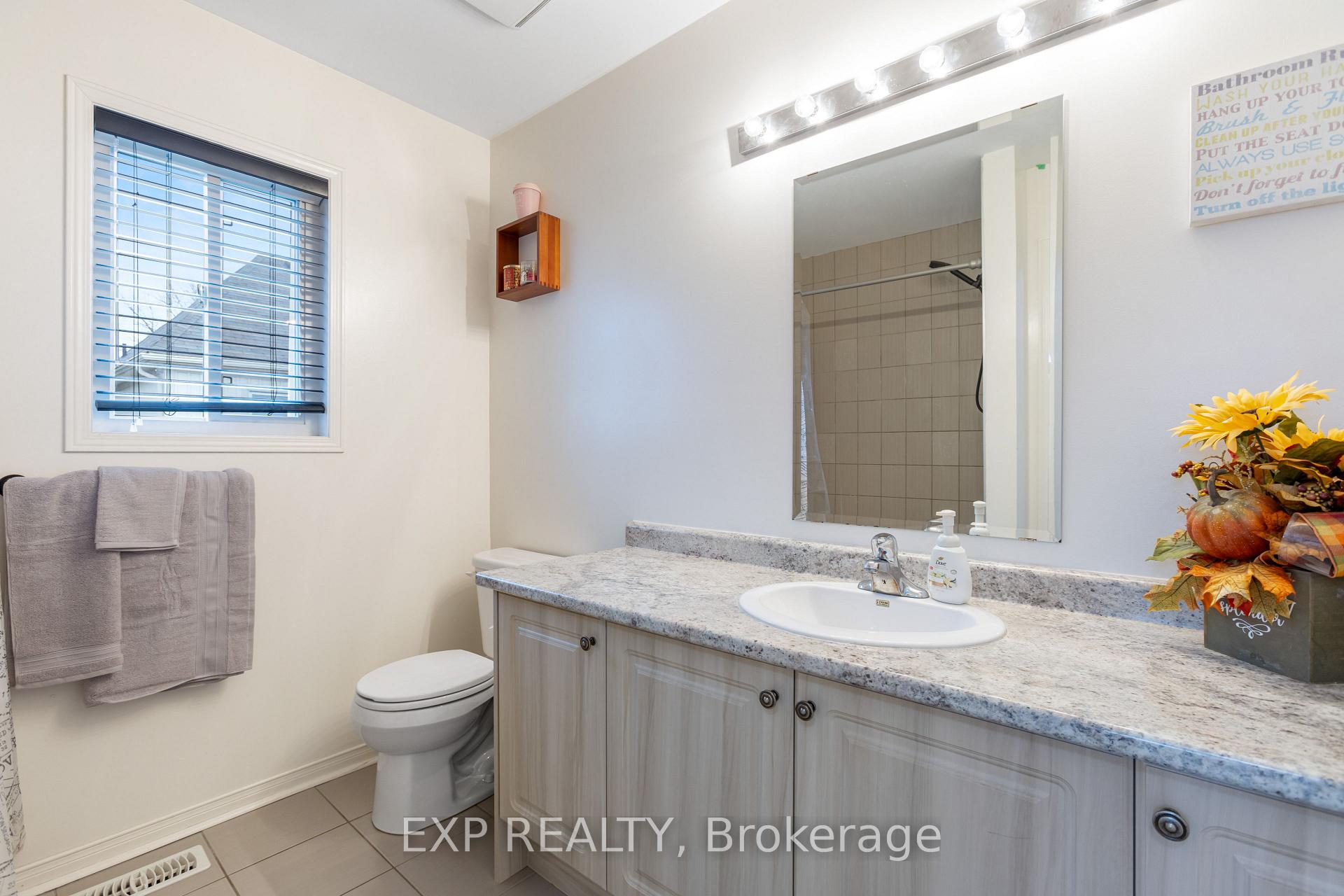 Photo 23 of 11 Robb Lane, Clarington, Bowmanville — HOMEH