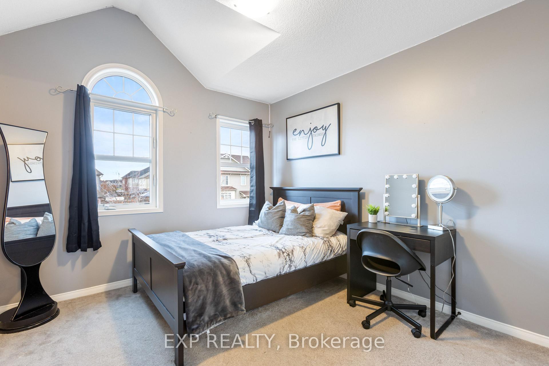 Photo 25 of 11 Robb Lane, Clarington, Bowmanville — HOMEH