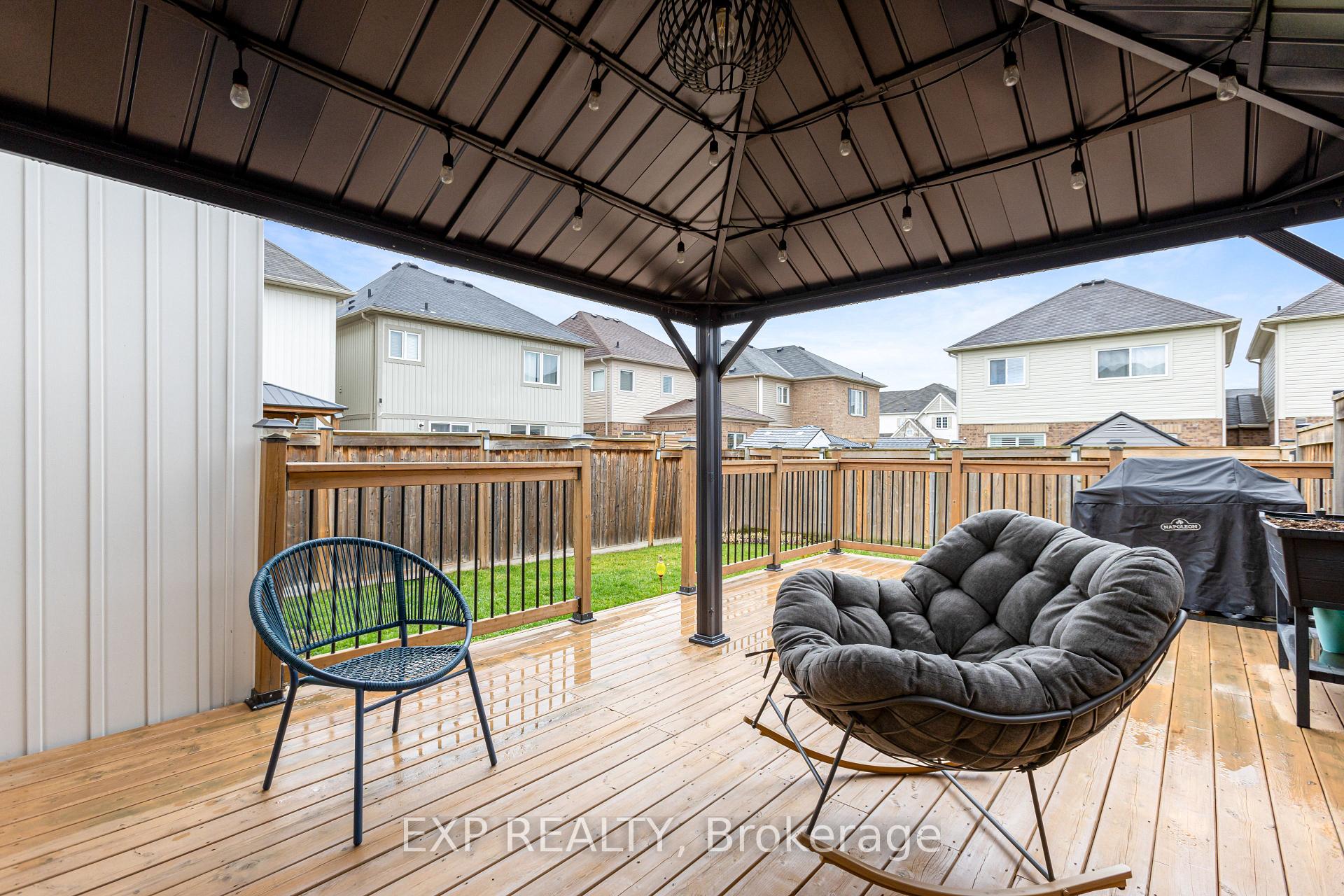 Photo 27 of 11 Robb Lane, Clarington, Bowmanville — HOMEH