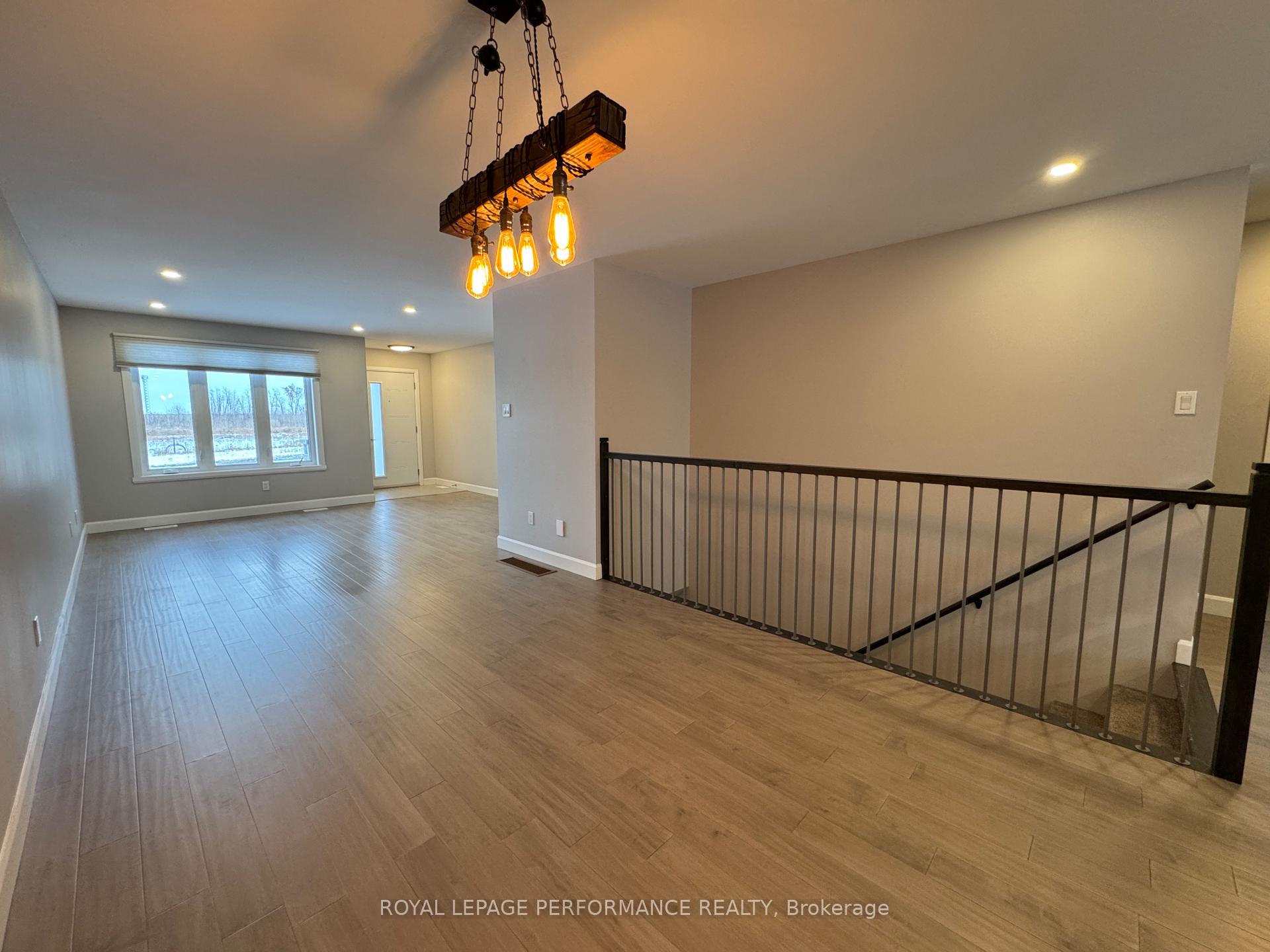 Photo 5 of 28 Portland Drive, Cornwall — HOMEH