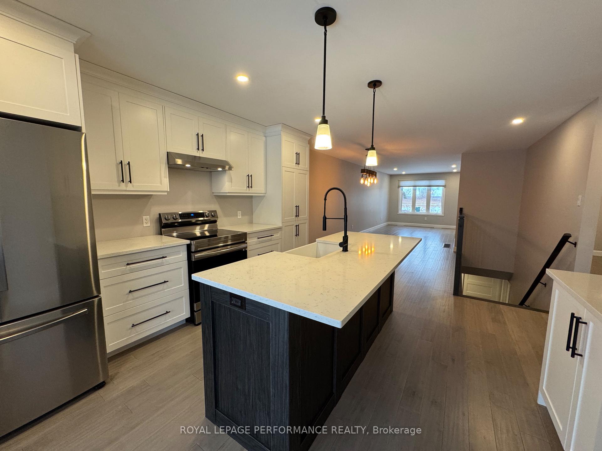 Photo 7 of 28 Portland Drive, Cornwall — HOMEH