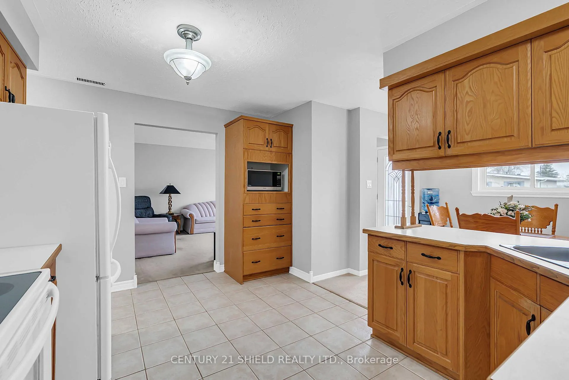Photo 3 of 421 Danis Avenue, Cornwall — HOMEH