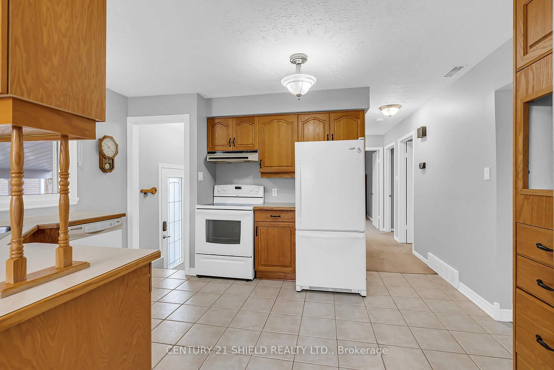 Photo 4 of 421 Danis Avenue, Cornwall — HOMEH