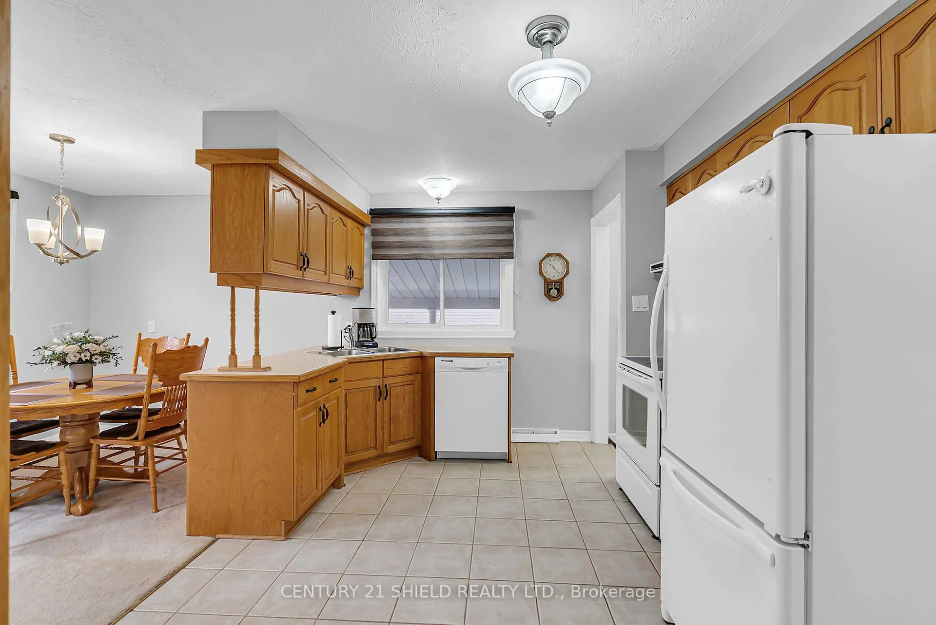 Photo 5 of 421 Danis Avenue, Cornwall — HOMEH