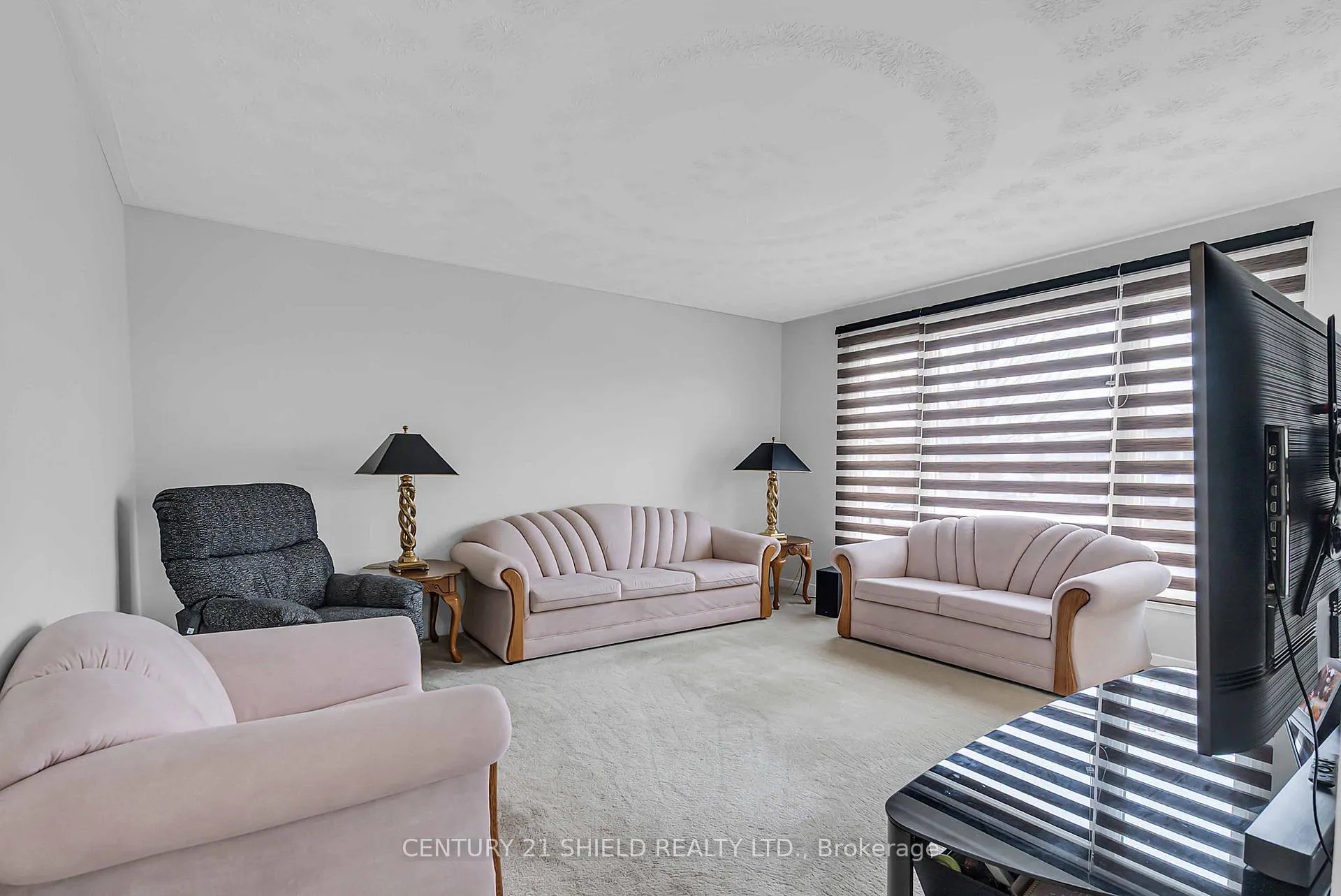 Photo 8 of 421 Danis Avenue, Cornwall — HOMEH