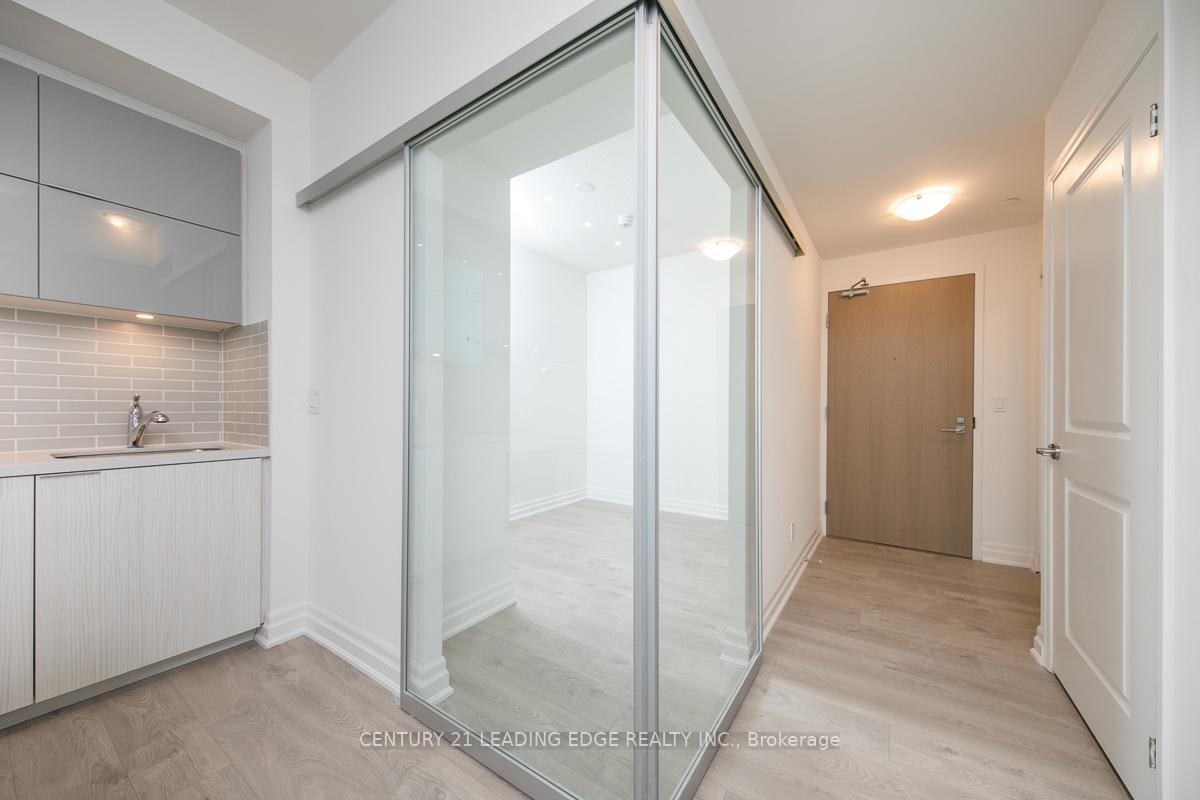Photo 8 of Unit 801, 8 Rouge Valley Drive, Markham, Unionville — HOMEH