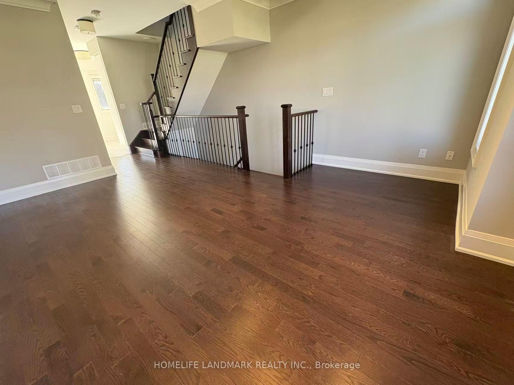 Photo 17 of 63 Feeney Lane, Markham, Commerce Valley — HOMEH