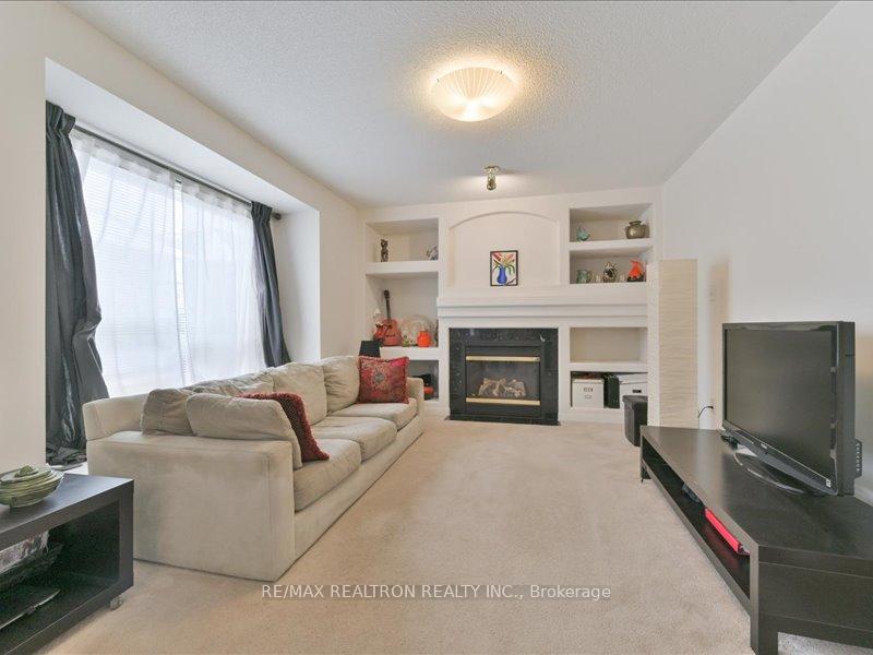 Photo 9 of 3 Misty Brook Crescent, Brampton, Fletcher's Meadow — HOMEH