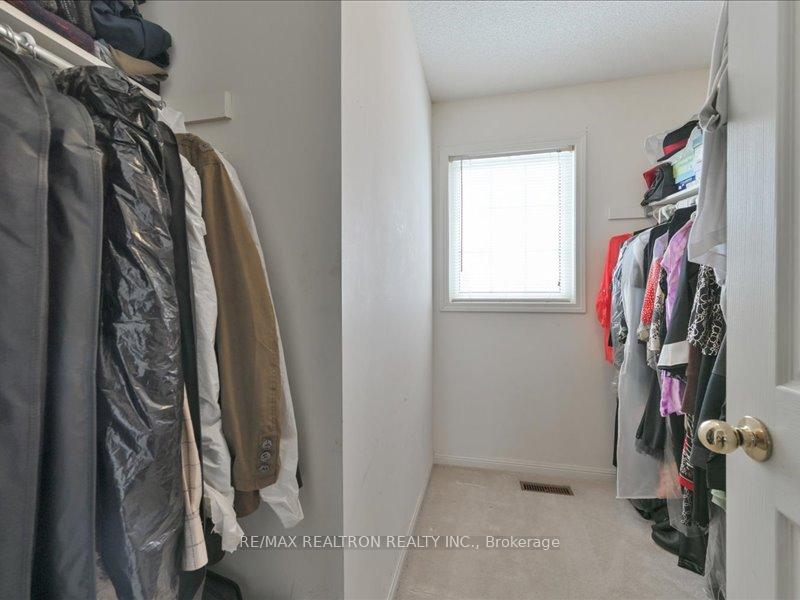 Photo 17 of 3 Misty Brook Crescent, Brampton, Fletcher's Meadow — HOMEH