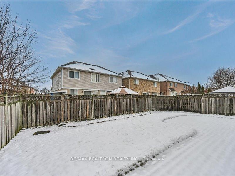 Photo 25 of 3 Misty Brook Crescent, Brampton, Fletcher's Meadow — HOMEH