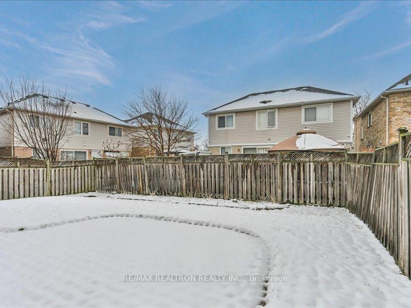 Photo 27 of 3 Misty Brook Crescent, Brampton, Fletcher's Meadow — HOMEH