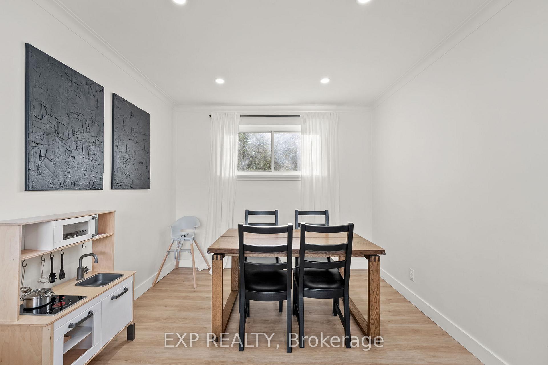 Photo 7 of Unit Main, 2 Patrick Drive, Aurora, Aurora Highlands — HOMEH