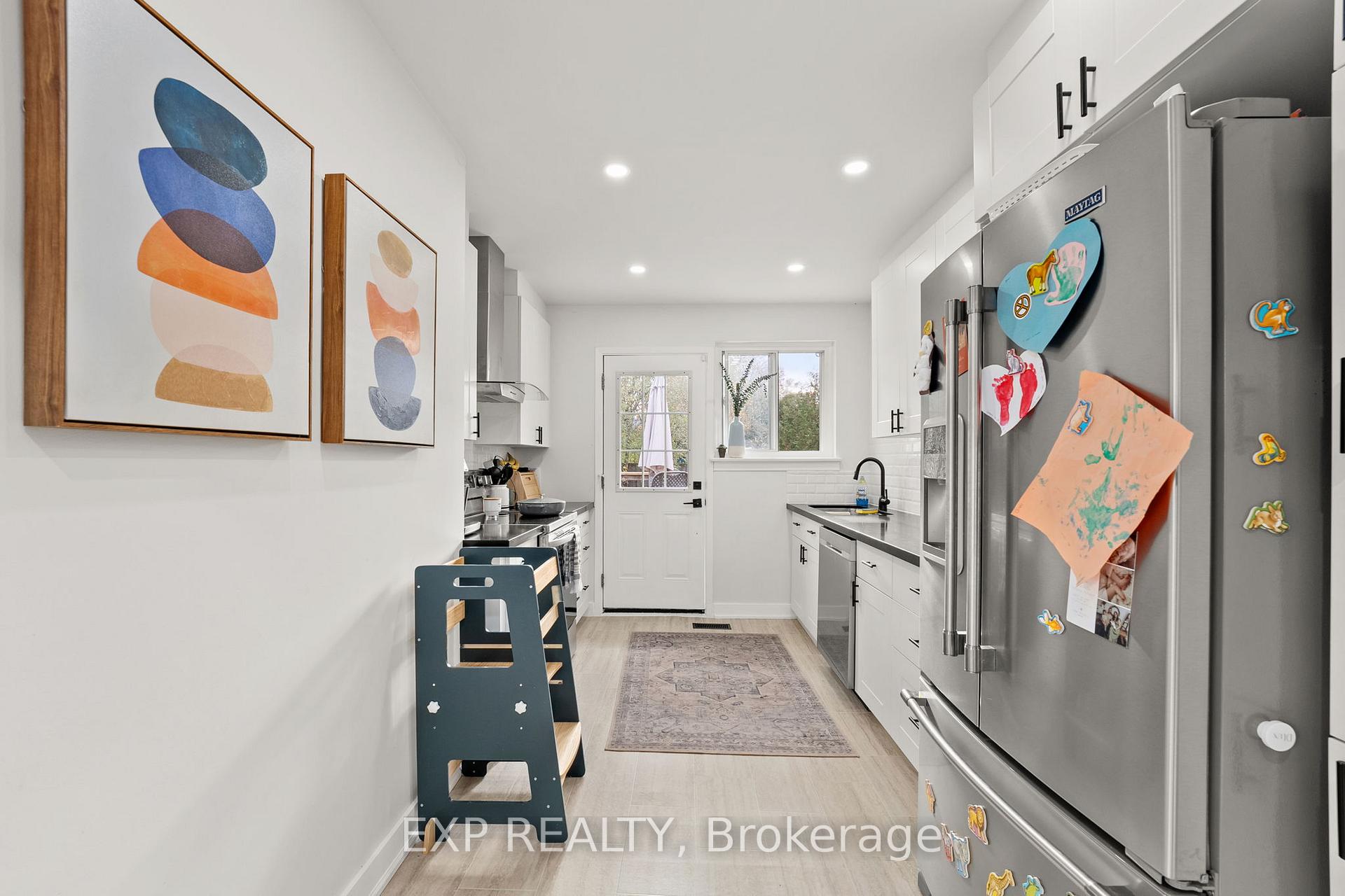 Photo 5 of Unit Main, 2 Patrick Drive, Aurora, Aurora Highlands — HOMEH