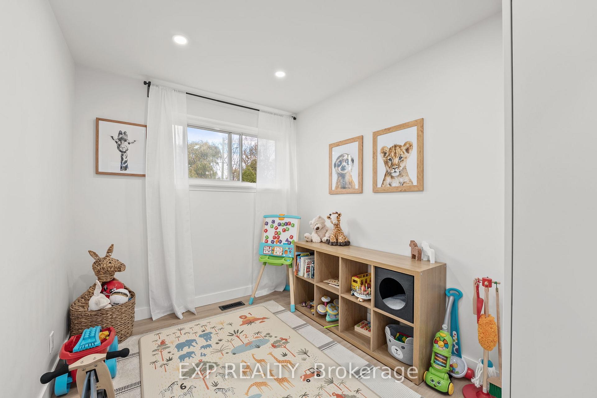 Photo 11 of Unit Main, 2 Patrick Drive, Aurora, Aurora Highlands — HOMEH