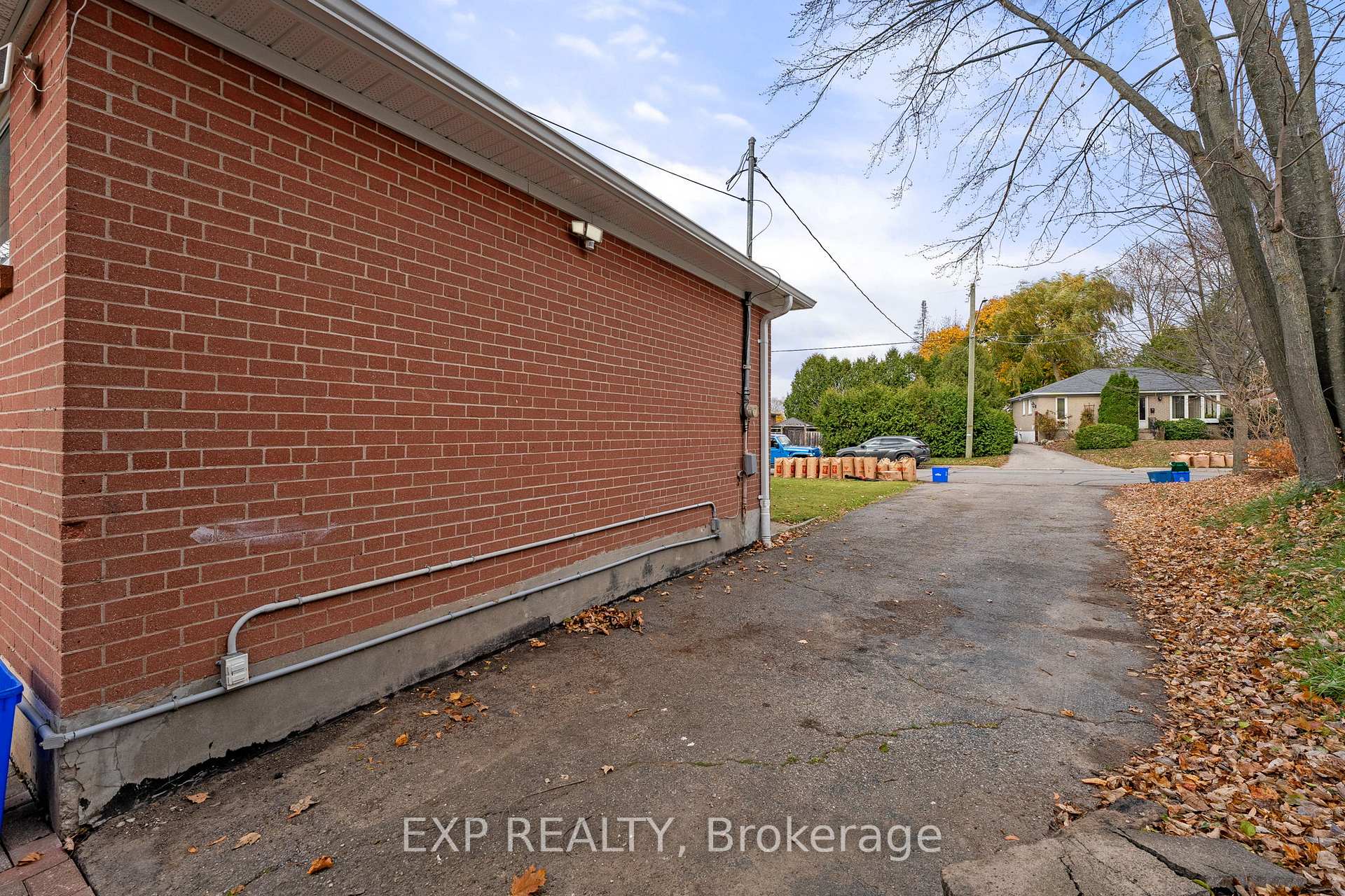 Photo 20 of Unit Main, 2 Patrick Drive, Aurora, Aurora Highlands — HOMEH