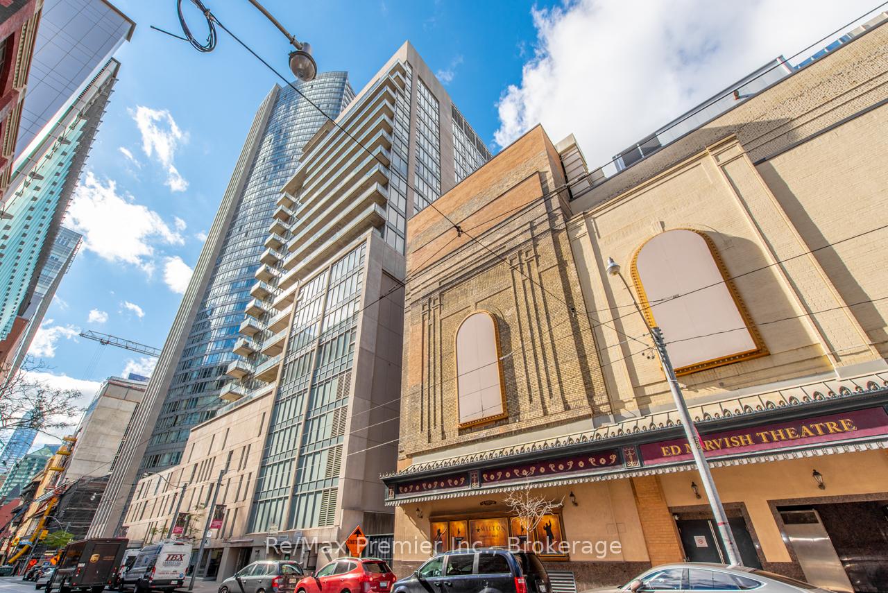Front of Unit 705, 220 Victoria Street