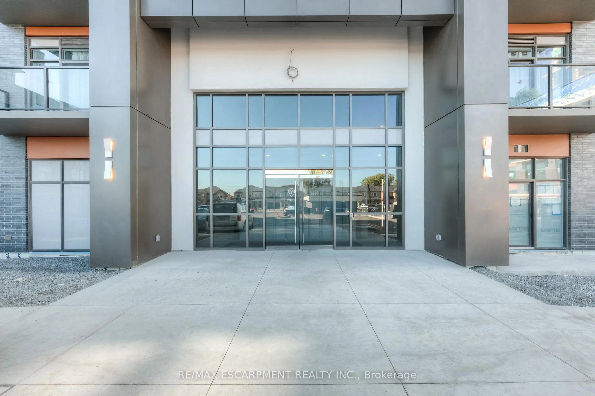 Photo 6 of Unit 521, 450 Dundas Street E, Hamilton, Waterdown — HOMEH