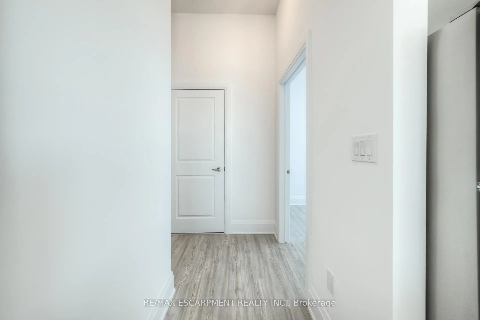 Photo 10 of Unit 521, 450 Dundas Street E, Hamilton, Waterdown — HOMEH