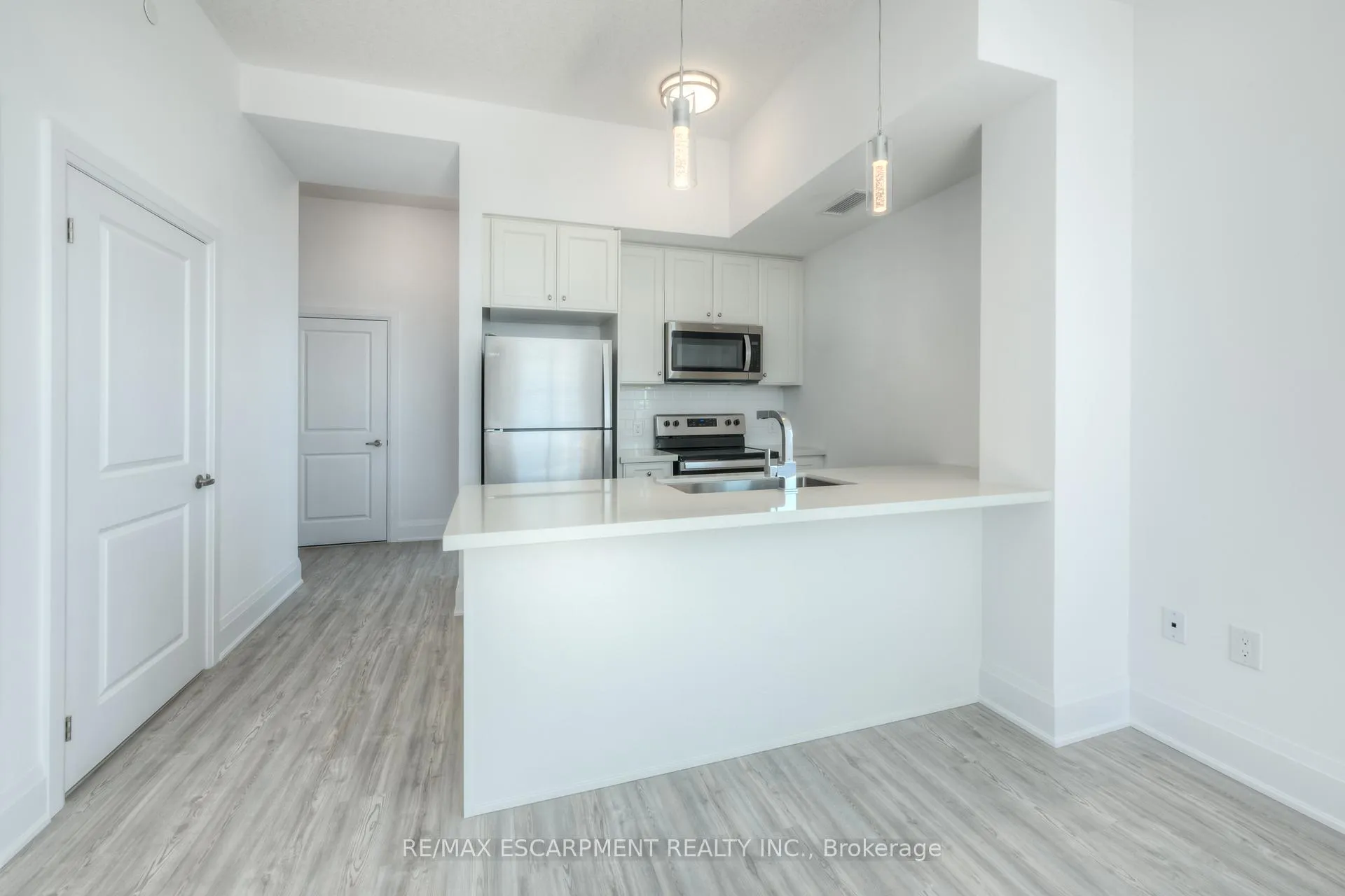 Photo 11 of Unit 521, 450 Dundas Street E, Hamilton, Waterdown — HOMEH