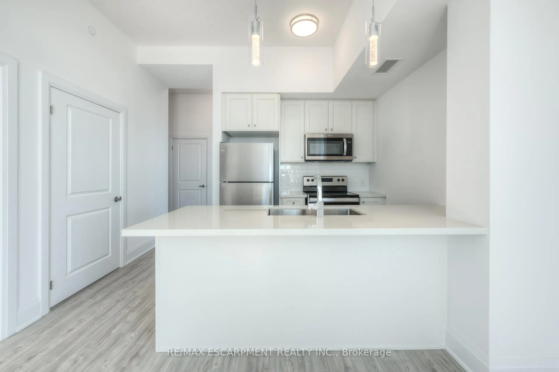 Photo 16 of Unit 521, 450 Dundas Street E, Hamilton, Waterdown — HOMEH