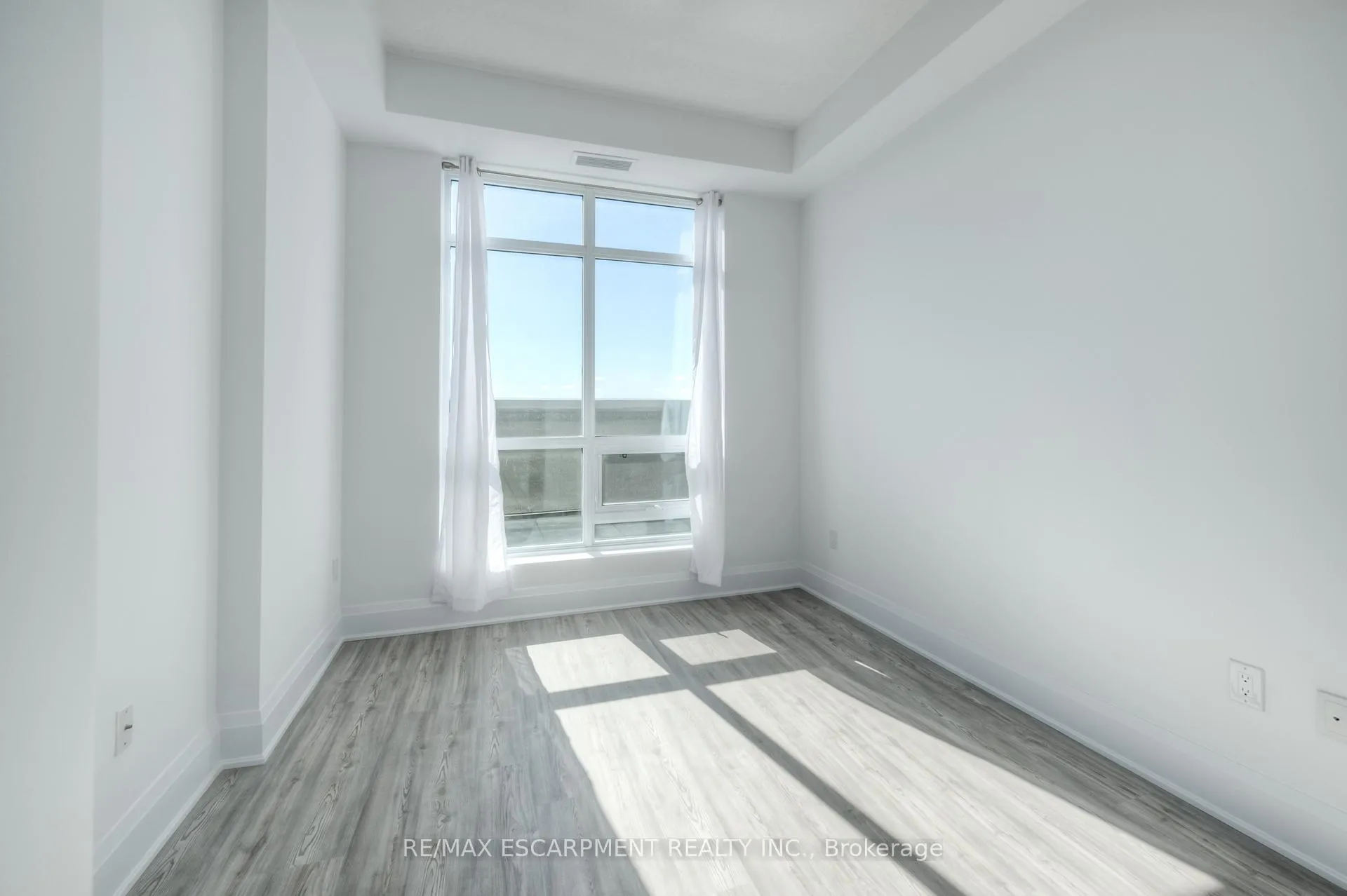 Photo 19 of Unit 521, 450 Dundas Street E, Hamilton, Waterdown — HOMEH