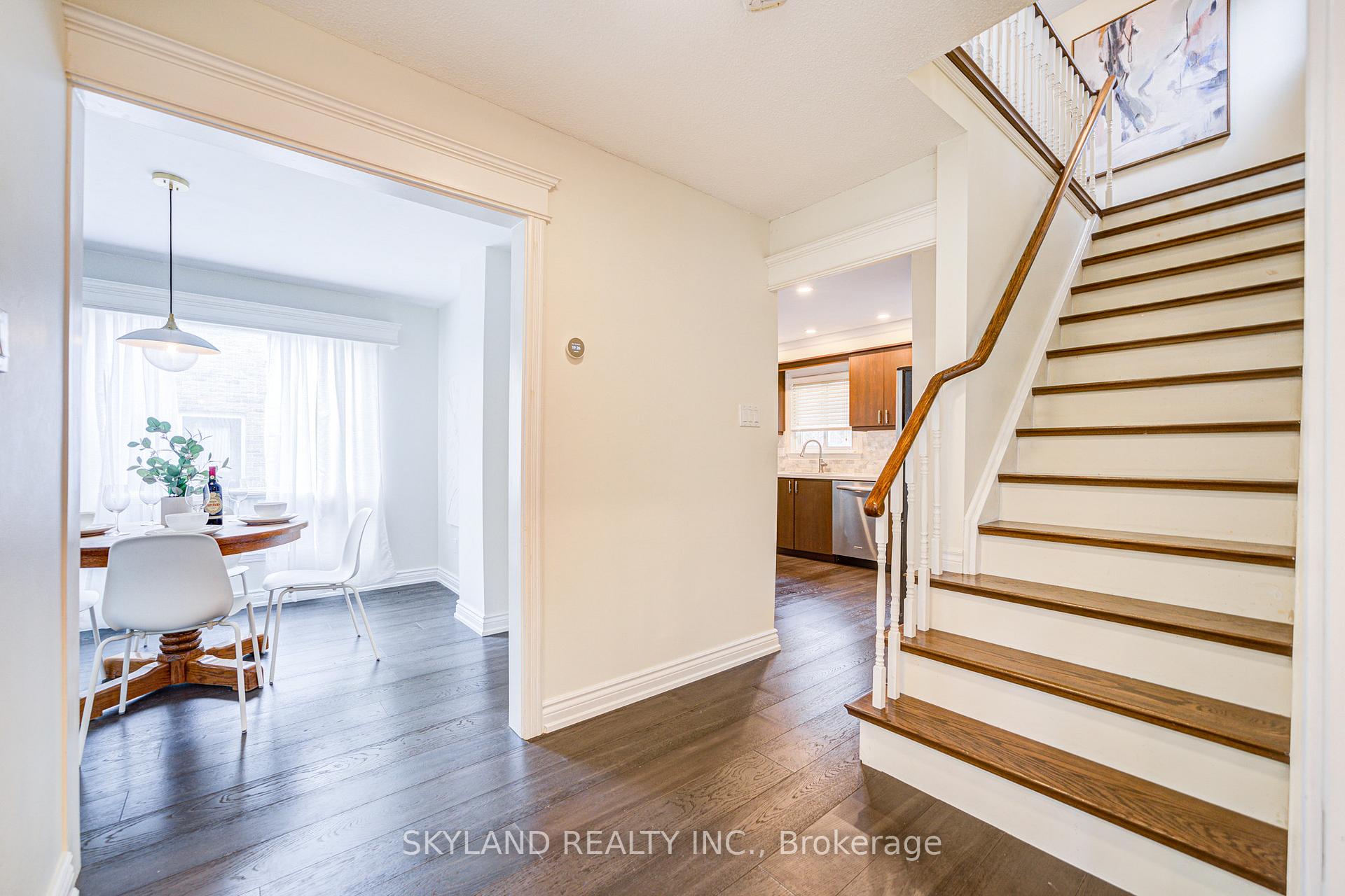 Photo 3 of 68 Batson Drive, Aurora, Aurora Village — HOMEH