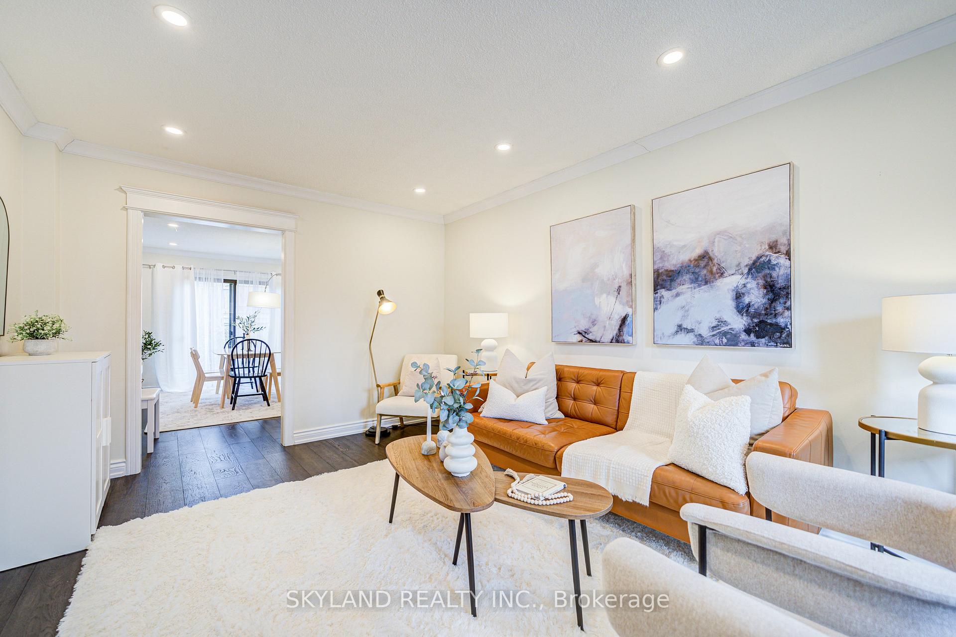 Photo 6 of 68 Batson Drive, Aurora, Aurora Village — HOMEH