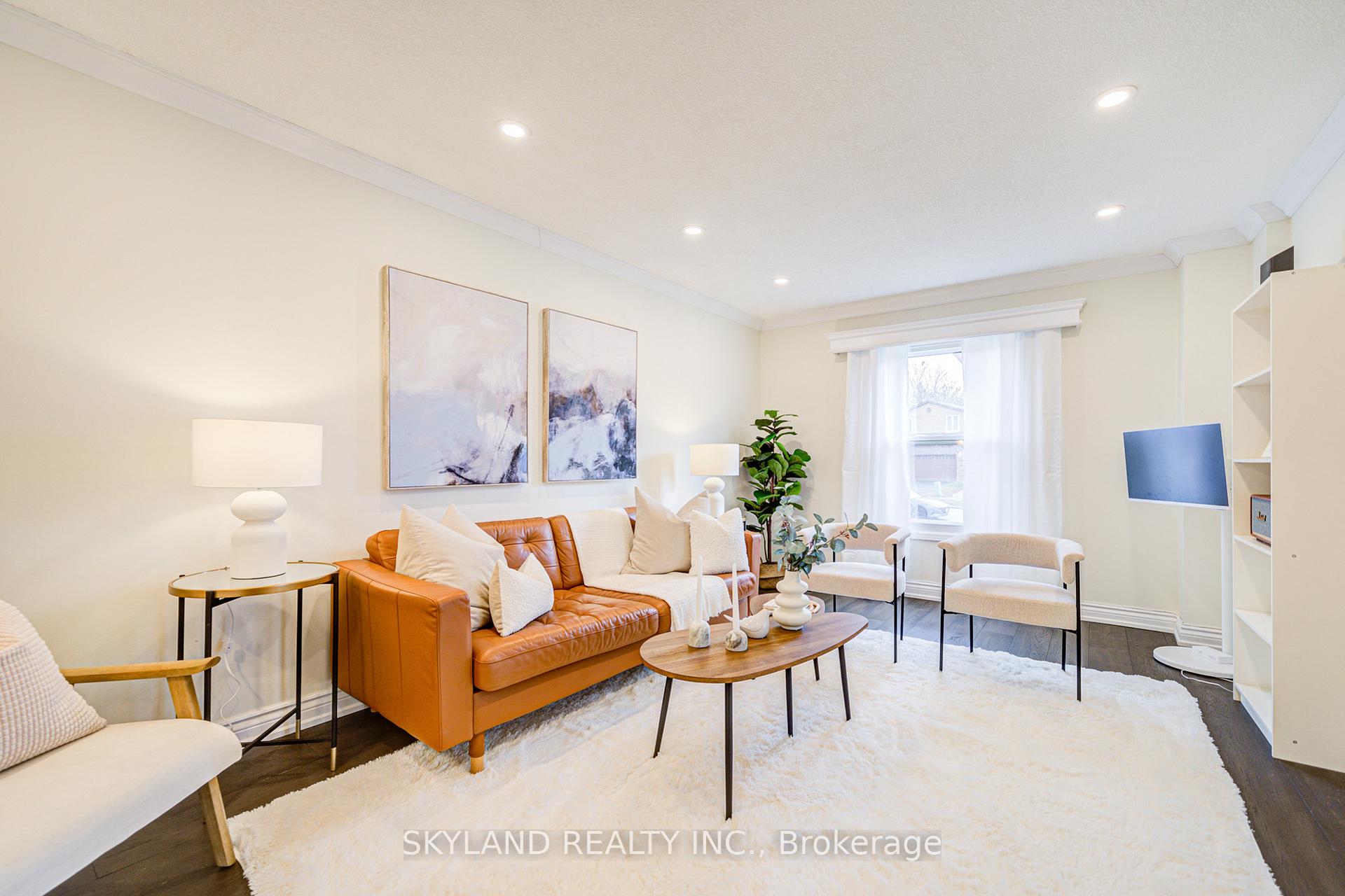 Photo 7 of 68 Batson Drive, Aurora, Aurora Village — HOMEH
