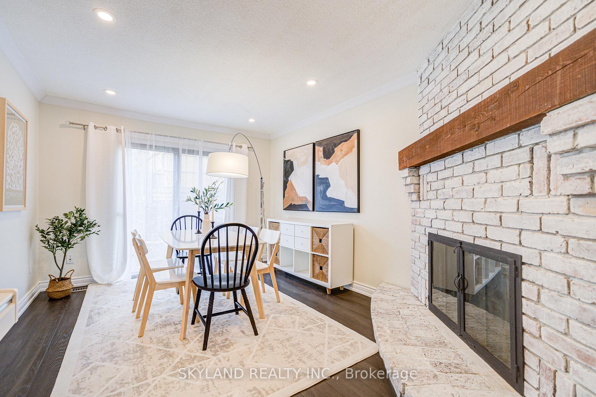 Photo 8 of 68 Batson Drive, Aurora, Aurora Village — HOMEH