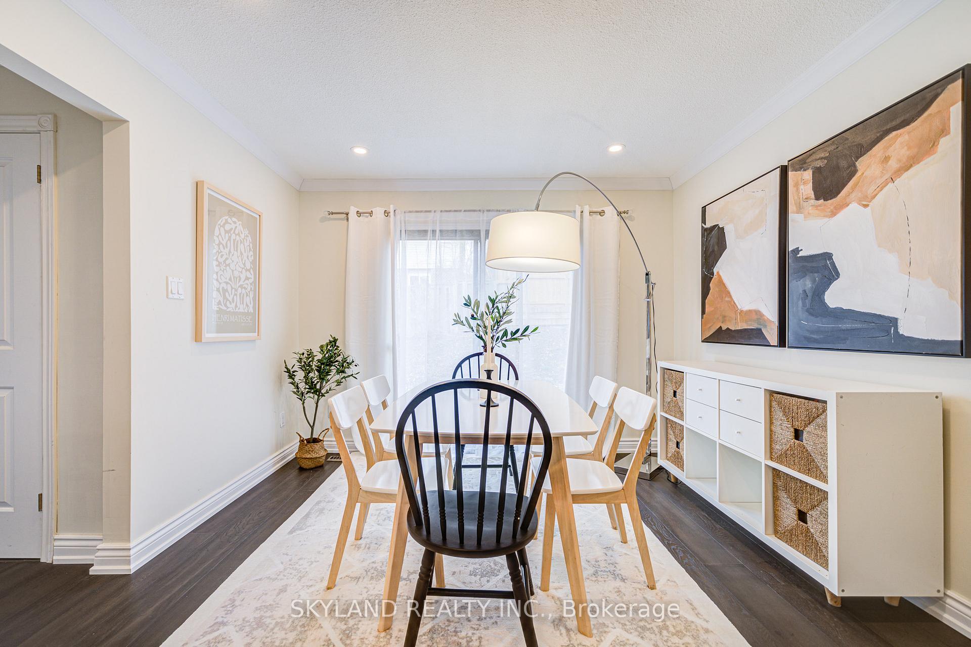 Photo 9 of 68 Batson Drive, Aurora, Aurora Village — HOMEH
