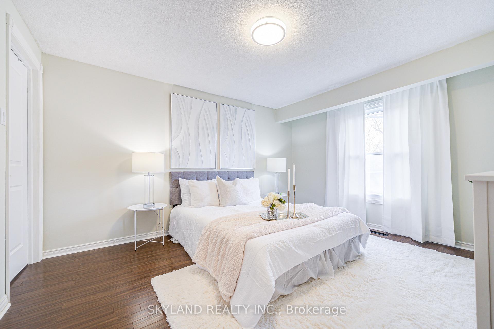 Photo 23 of 68 Batson Drive, Aurora, Aurora Village — HOMEH