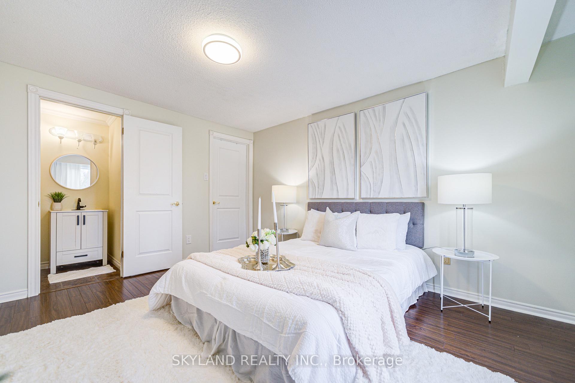 Photo 28 of 68 Batson Drive, Aurora, Aurora Village — HOMEH