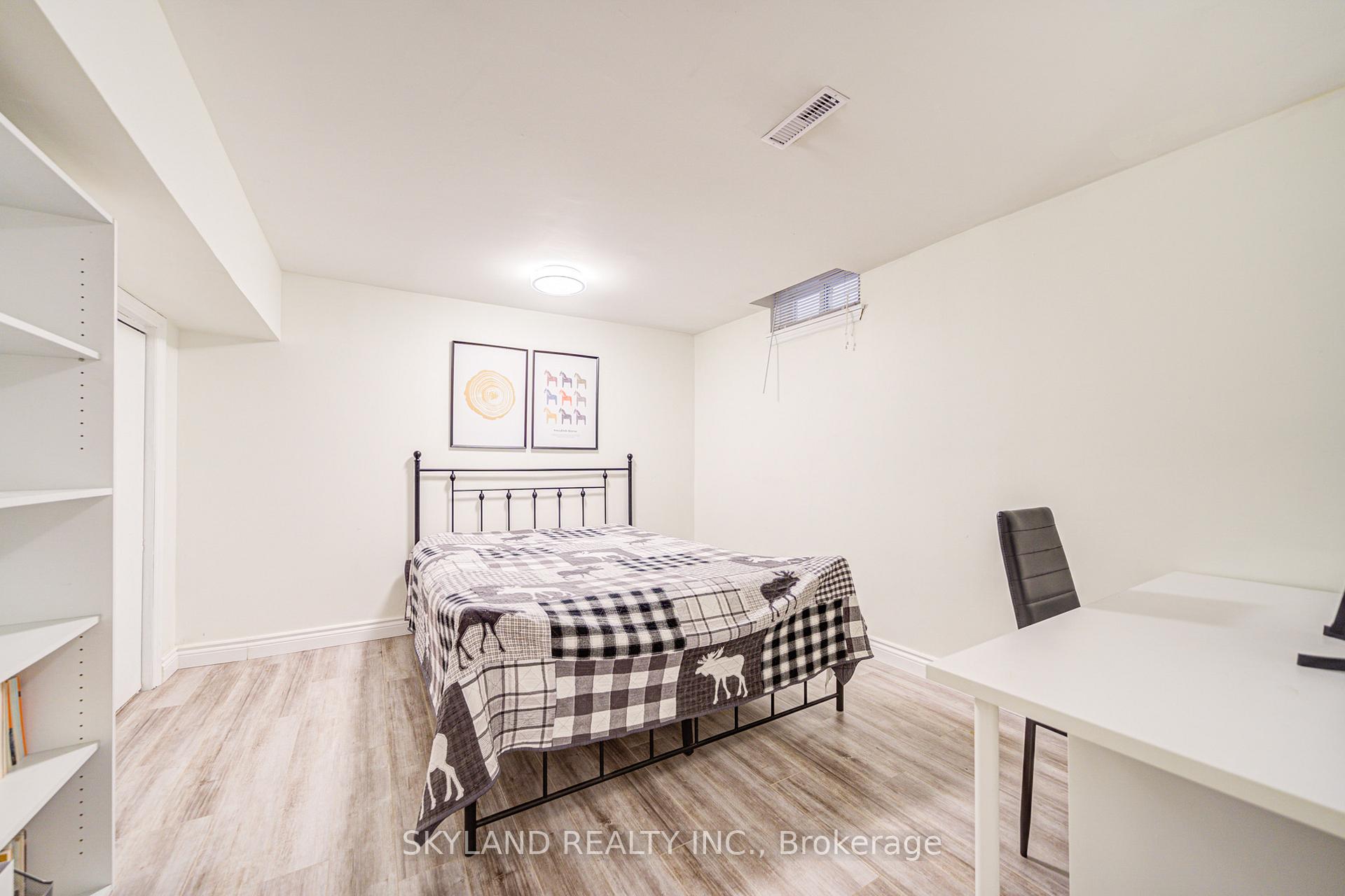 Photo 32 of 68 Batson Drive, Aurora, Aurora Village — HOMEH
