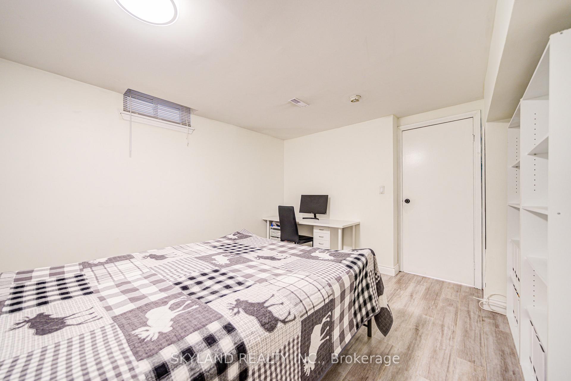 Photo 34 of 68 Batson Drive, Aurora, Aurora Village — HOMEH