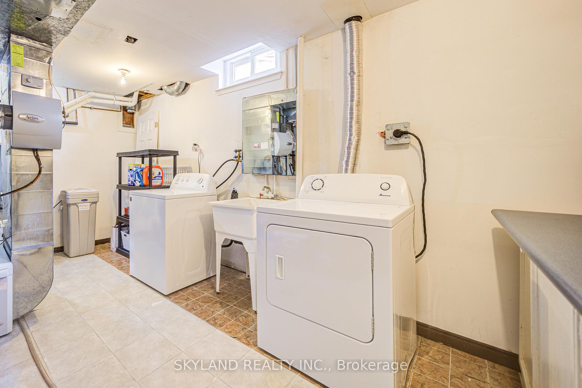 Photo 36 of 68 Batson Drive, Aurora, Aurora Village — HOMEH